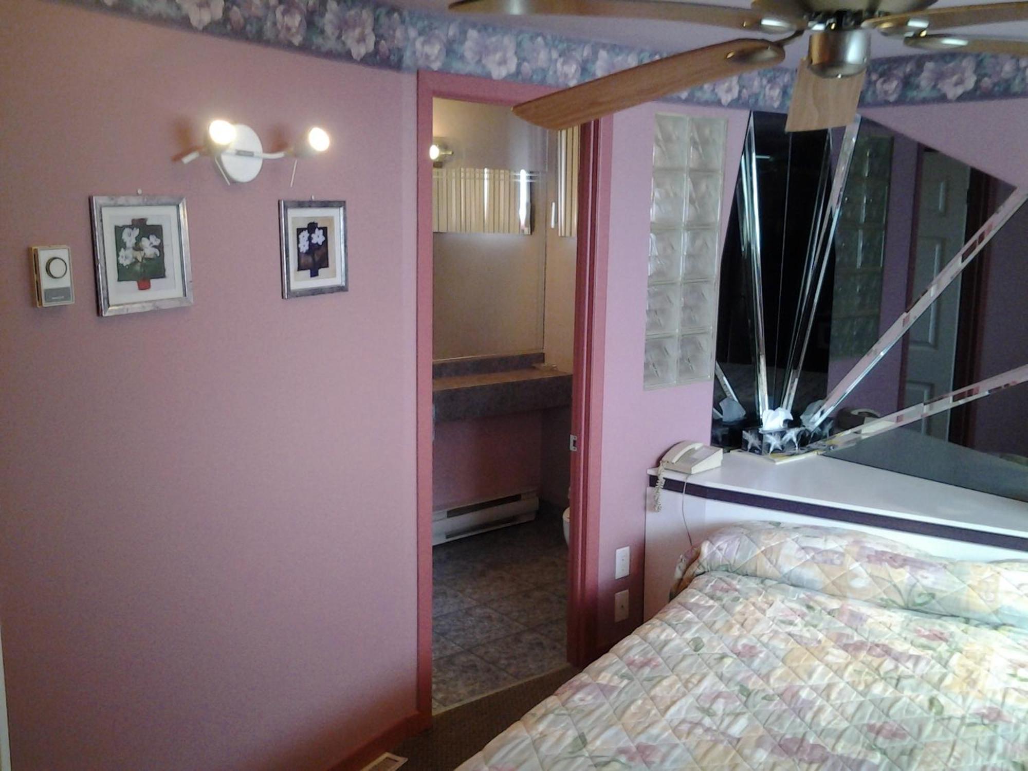Motel Normandie Louiseville Zimmer foto