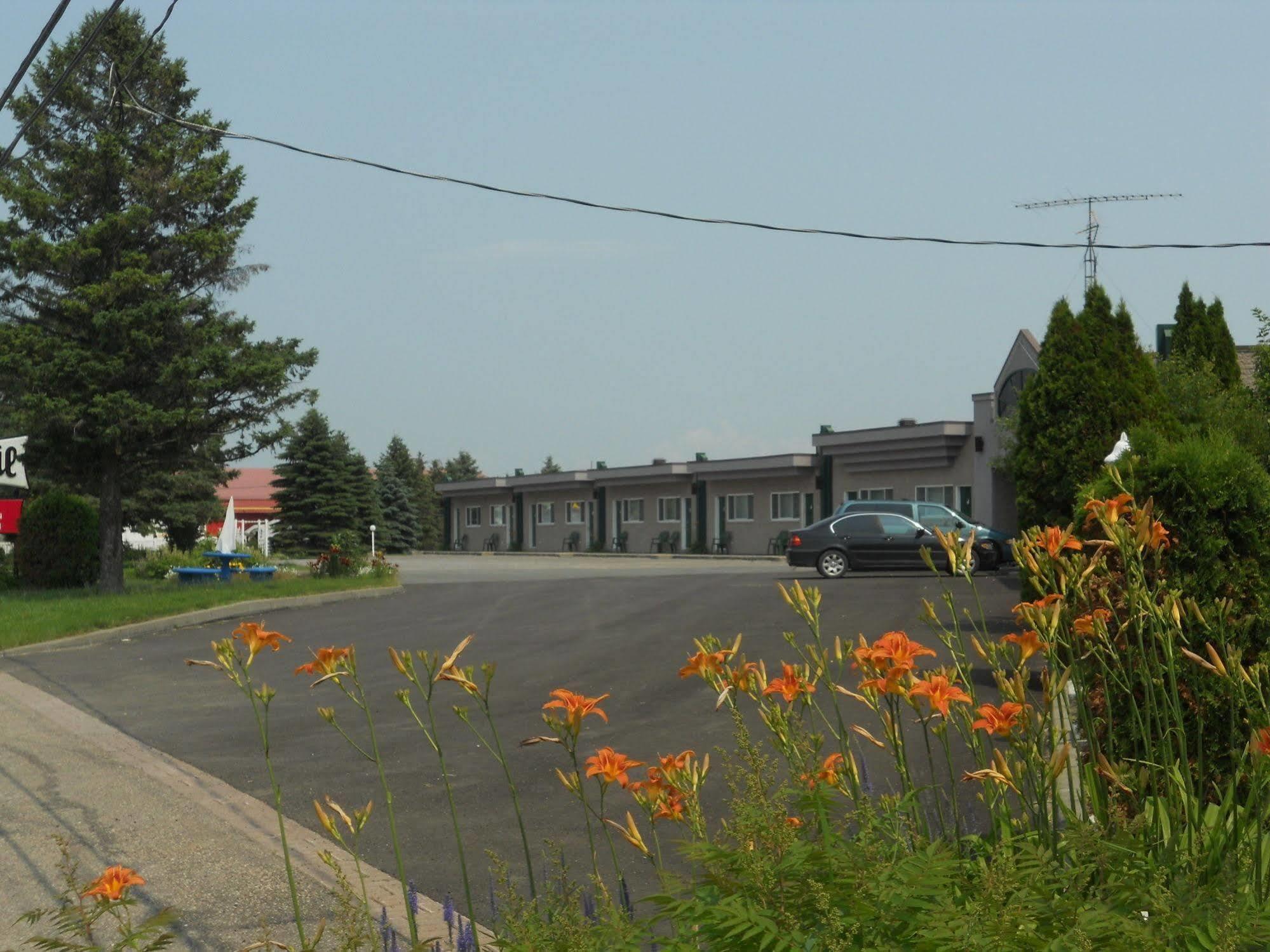 Motel Normandie Louiseville Exterior foto